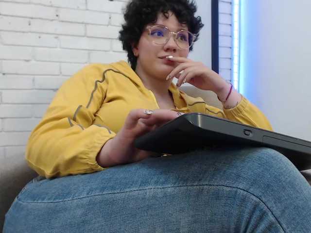 Broadcast screenshots Angijackson_