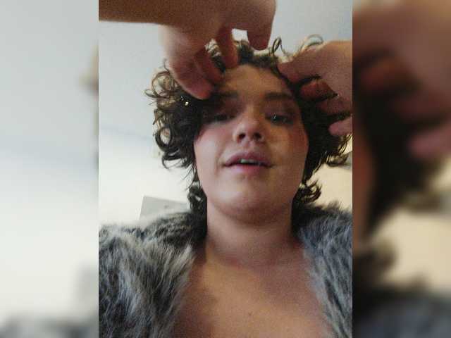 Broadcast screenshots Angijackson_