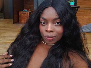 Erotic video chat maiacharris