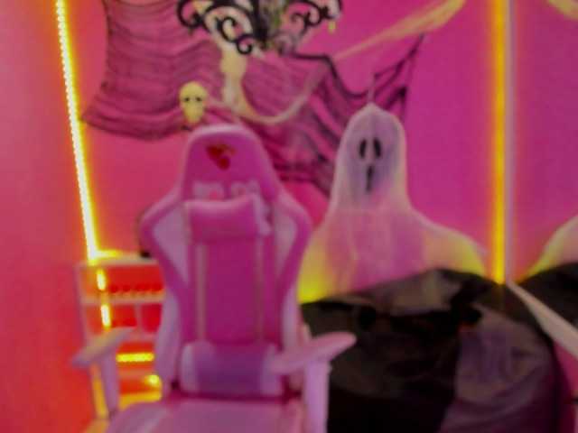 Broadcast screenshots MaiteMiller