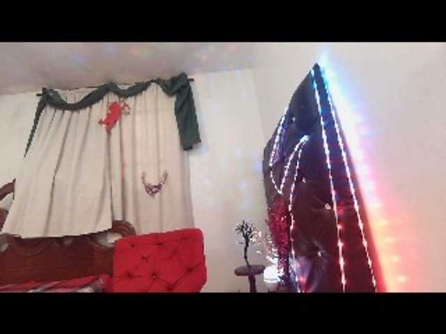 Broadcast screenshots malenasaenz