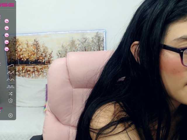 Broadcast screenshots malu-18