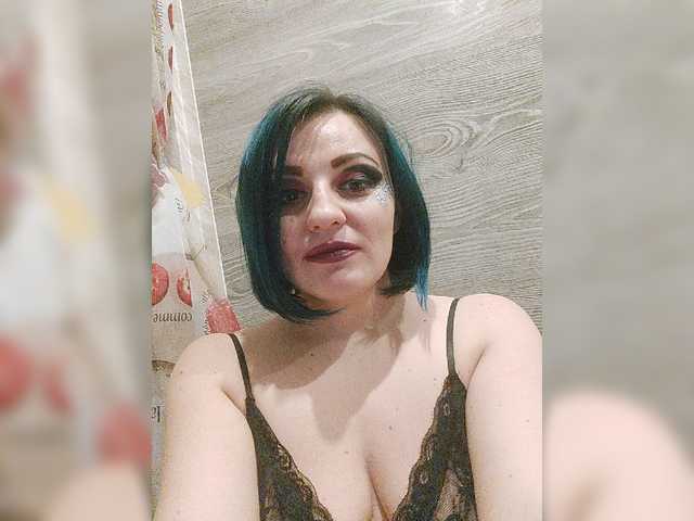 Broadcast screenshots MalvinaMyrrr