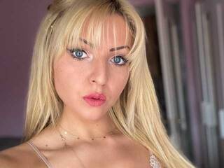 Erotic video chat Mandy18Moon