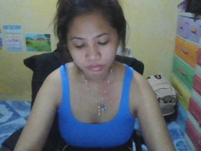 Photos mangogirl28 hello everyone how are you ?i hope you can help me hope to reach my goal to earn need to pay rent and bills and foods please