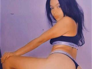 Erotic video chat ManuelaYoung