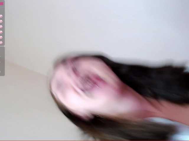 Broadcast screenshots margot-mikle