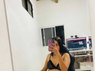 Erotic video chat Mariana-rose2