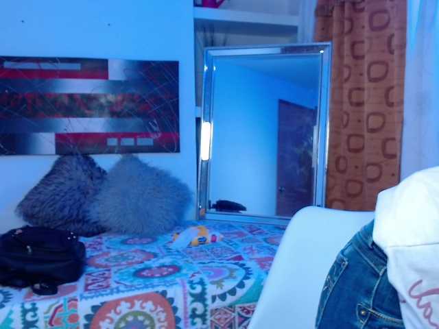 Photos marianesantos Hello Guys Welcome To My Room Enjoy The Show And Complete My Goal Stripers: 20tk Full Naked: 120tk Fingers In Pussy: 150tk Show Ass + Show Pussy 200tk Cum, Squirt , Anal, Toys 800tk