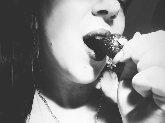 Photo of the profile YourSugar9999