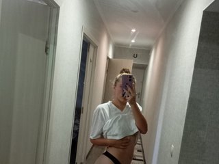 Erotic video chat MarryeSnakey13