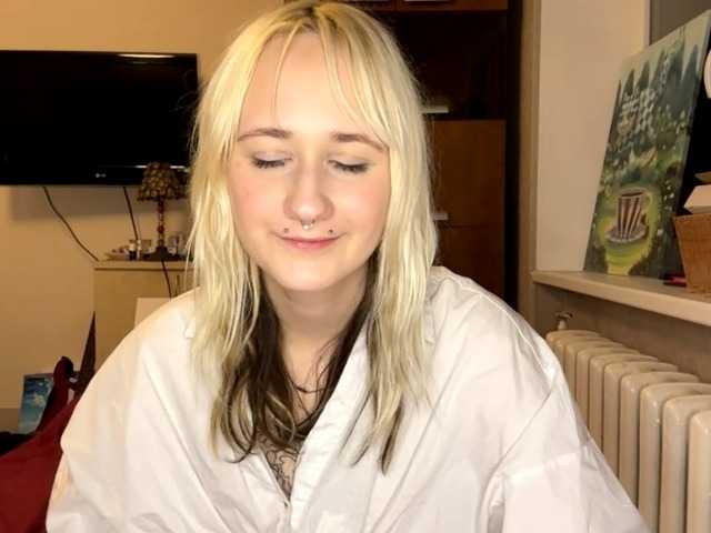 Broadcast screenshots MaryjaneMacdougal