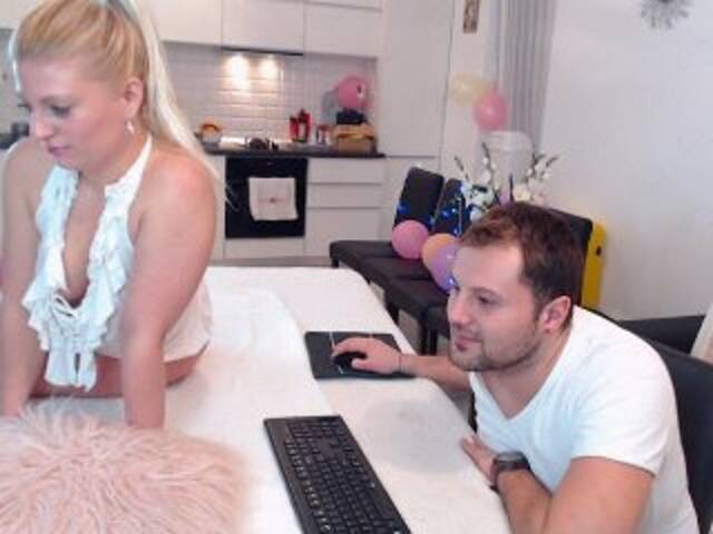 Broadcast screenshots MaxGACouple