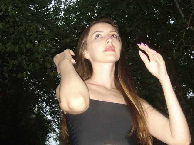 Photo of the profile May-Rose