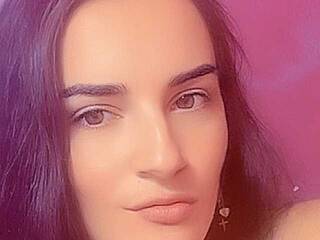 Erotic video chat Maya101