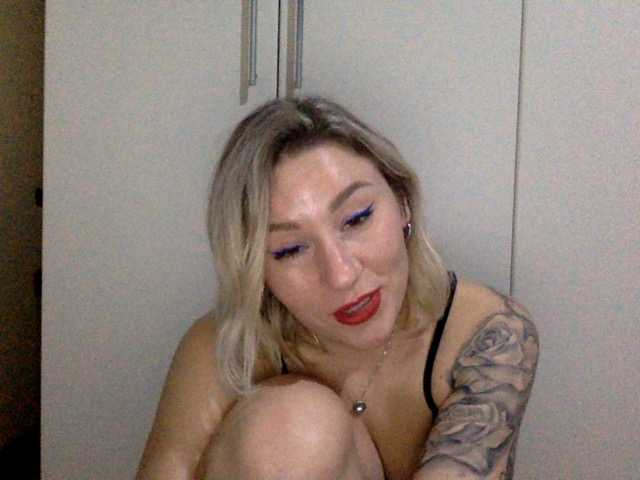 Broadcast screenshots mayafoxx