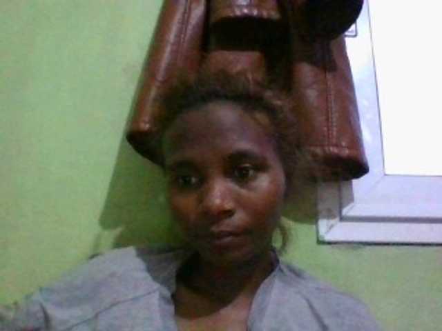 Welcome to my chat room! Feel free to say hi 😊