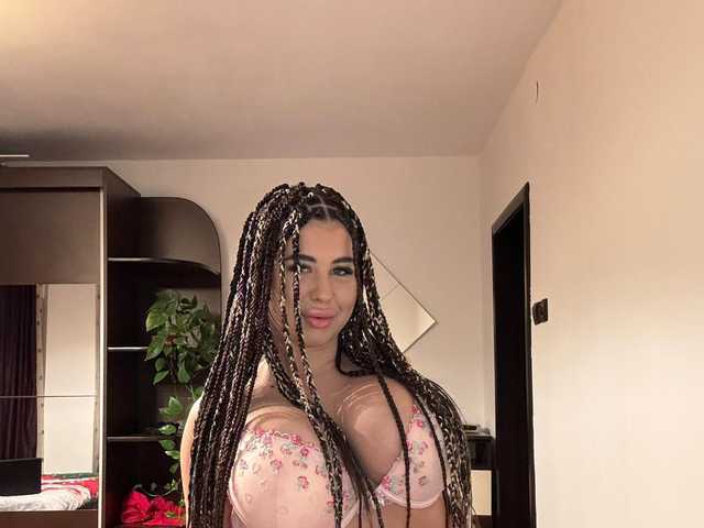 Photo of the profile MegaBoobsDee