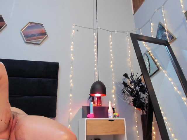 Broadcast screenshots Megan-zc