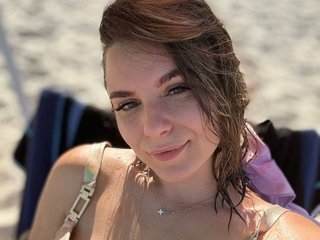 Erotic video chat MelanieHartley