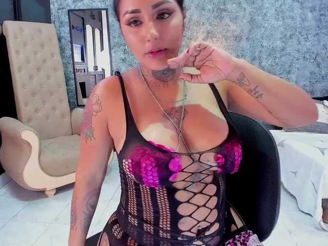 Photos Meredith-rave My pussy wants eat that cock /1@PussyRide 2@AnalBead show // pvt on// personalize your videos// #sexy #bigboobs #bigass #latina #milf #squirt #lovense #colombia