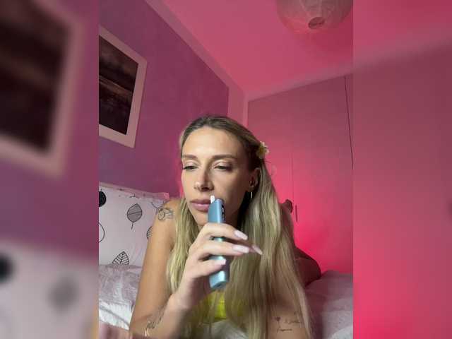 Broadcast screenshots MerryBaby