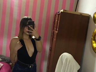 Erotic video chat Mia-evanns