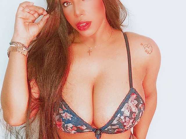 Photo of the profile MiaBigBoobs
