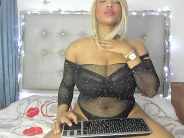 Broadcast screenshots MiaBigBoobs