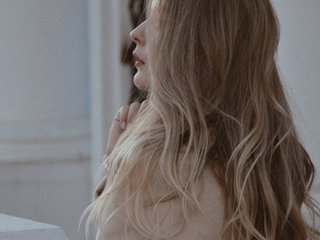 Erotic video chat MiaDevil29
