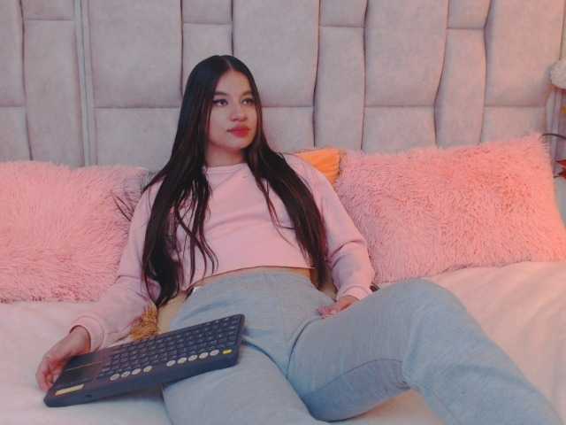 Photos MiaDunof1 hi guys i want you to vibrate me .im addicted to feeling , pink toy ready mmm lets fuck me