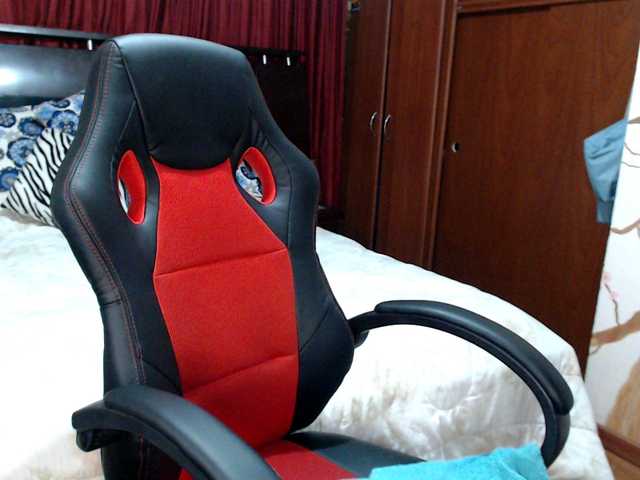 Broadcast screenshots miaflorens