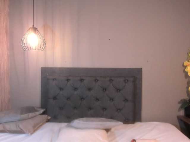 Broadcast screenshots miajamess1