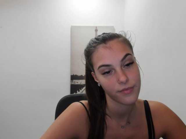 Broadcast screenshots MiaKhalid