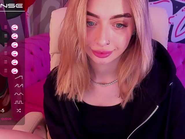 Broadcast screenshots MiaMeows