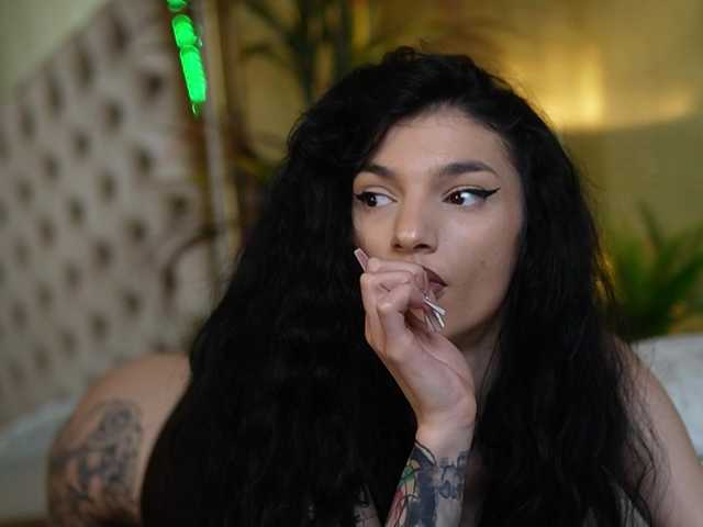 Broadcast screenshots MiamiCandy