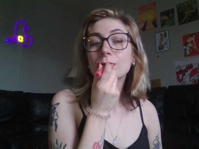 Broadcast screenshots Miamimintbaby