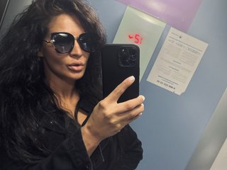 Erotic video chat Elvira_Mur