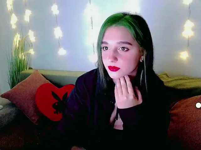 Broadcast screenshots MiaMoon