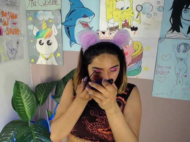 Broadcast screenshots MiaQueen