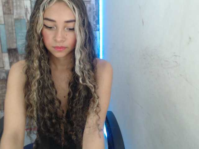 Broadcast screenshots MiaRizos