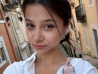 Erotic video chat MiaRouxie