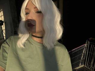 Erotic video chat Miataa