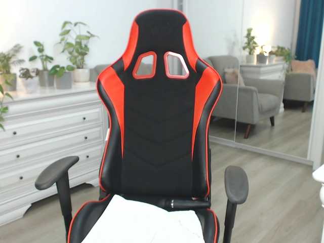 Broadcast screenshots miawld