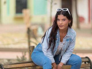 Erotic video chat Miaynocolucci