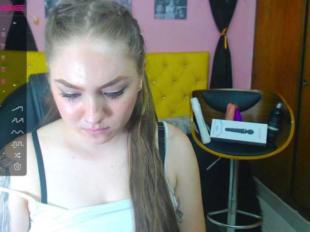 Broadcast screenshots MicaelaSmith