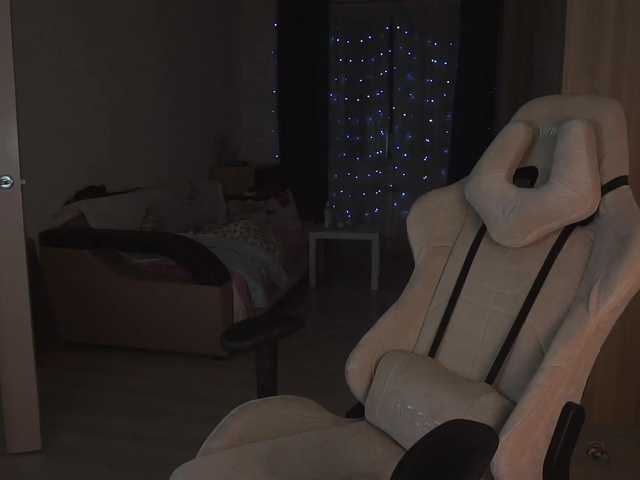 Broadcast screenshots MichelleMiles