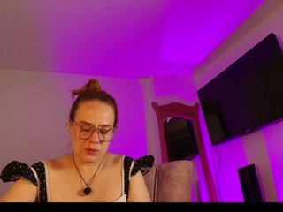 Erotic video chat Mickekim