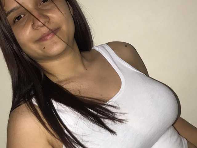 Erotic video chat MikaelaVega