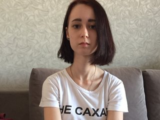 Erotic video chat Milana-shy